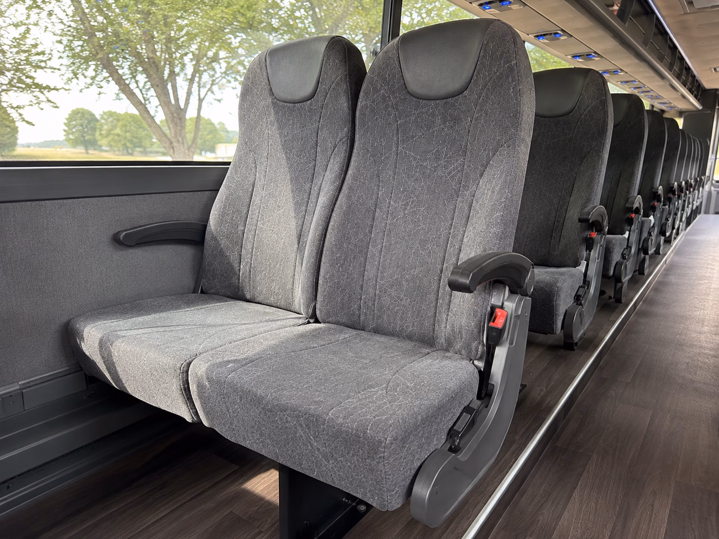 hotel shuttles for conferences and business travel