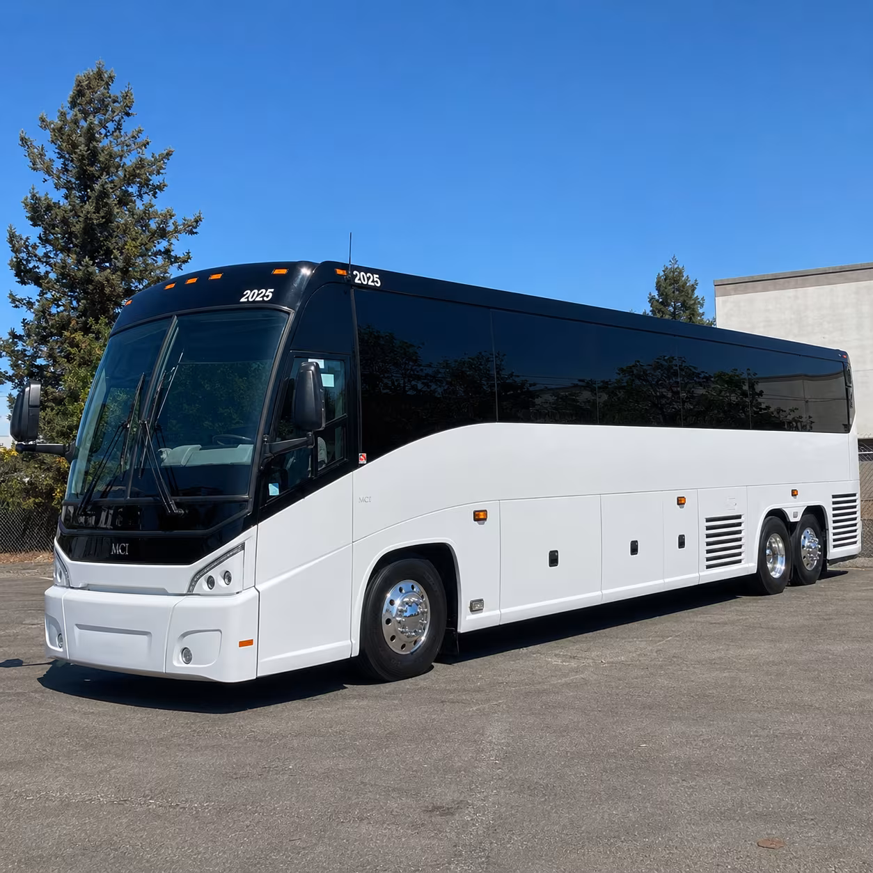 redding charter bus services fleet