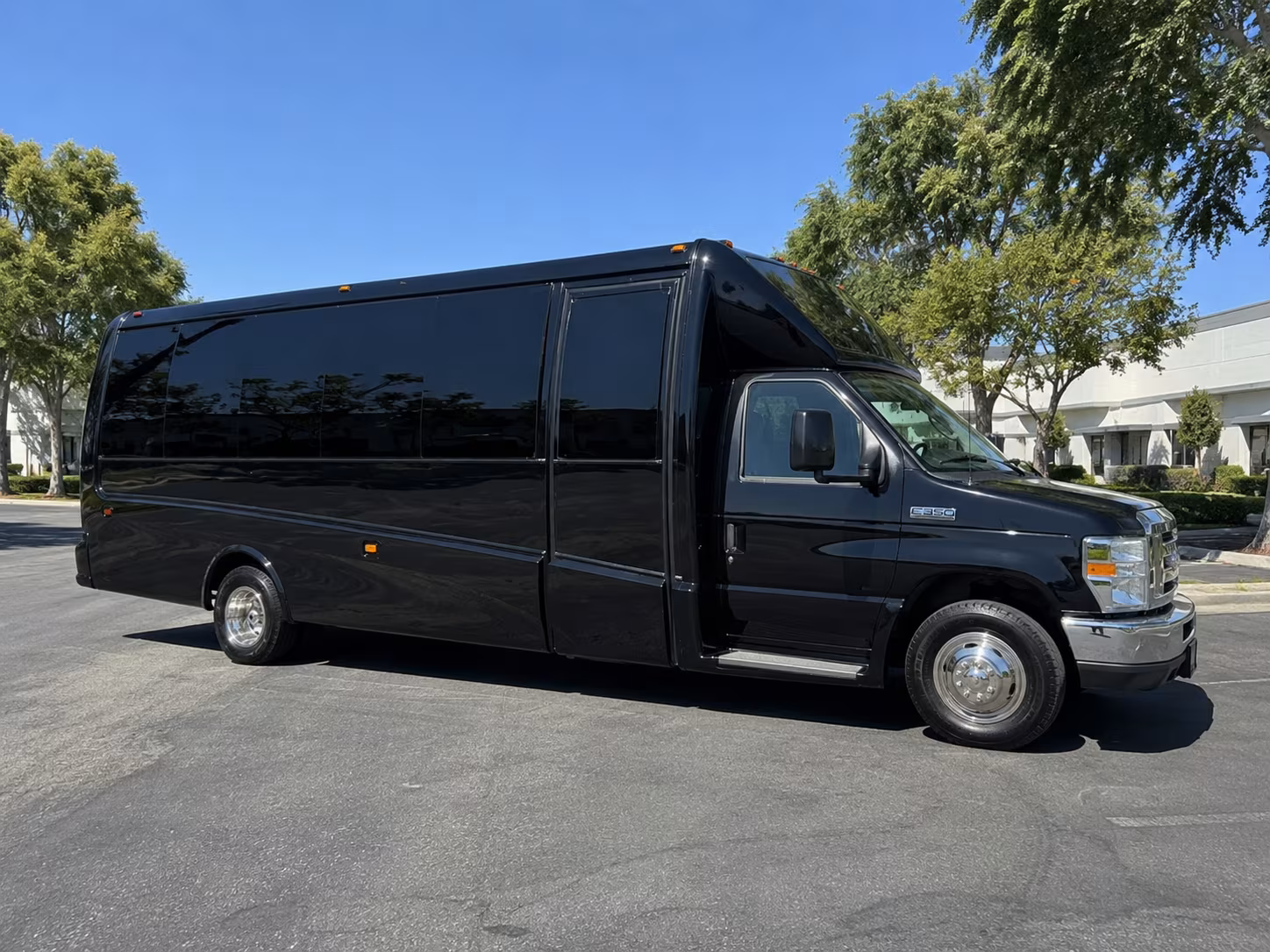 rent a redding prom party bus or charter bus today