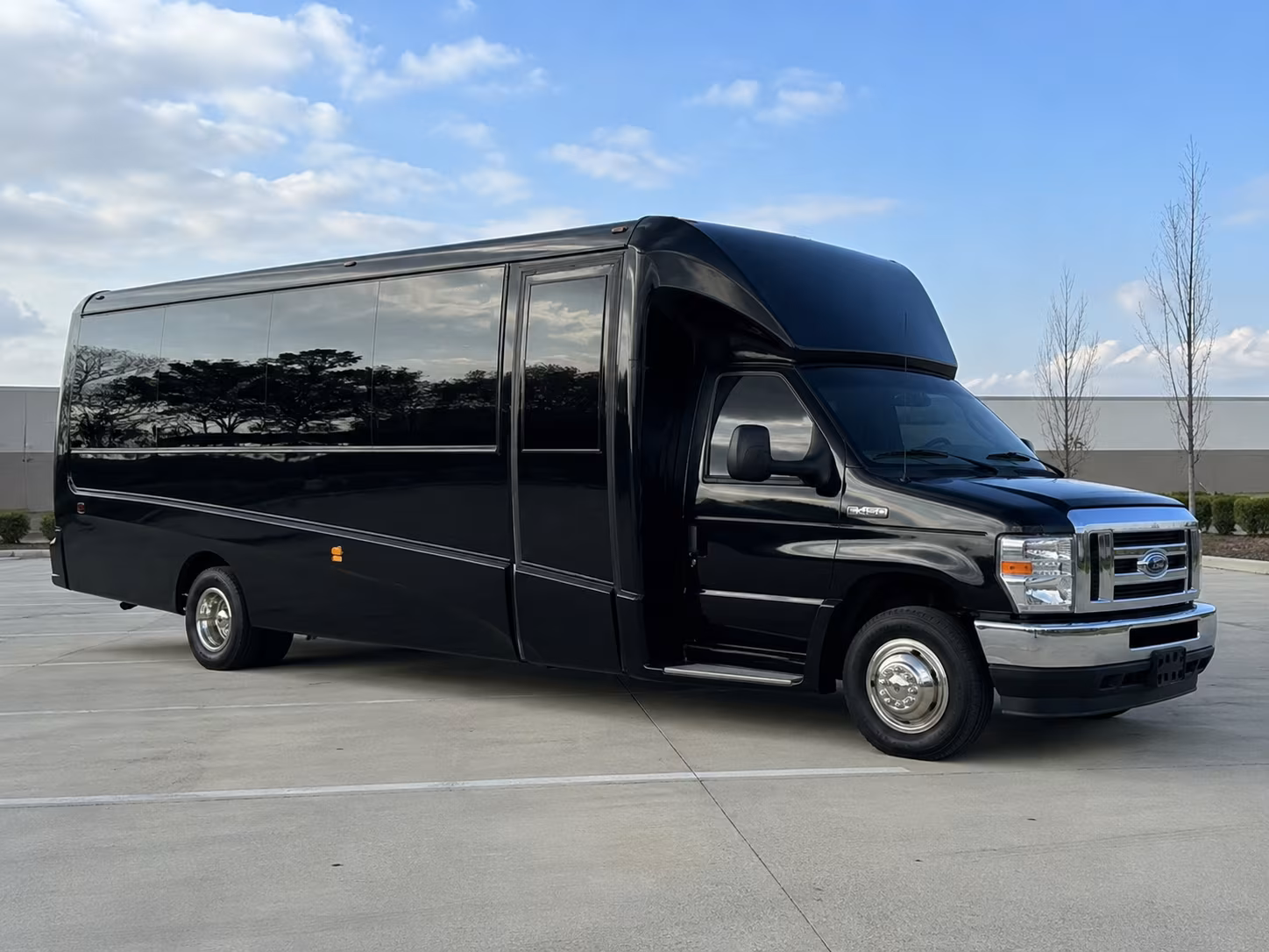 the bus type and amenities